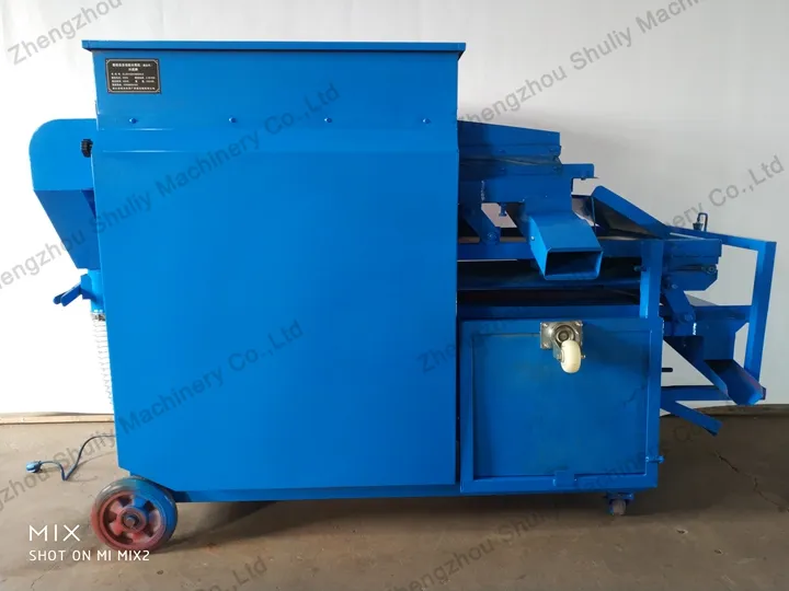 Машина для просеивания 5-го личинок мучного жука