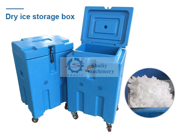 Dry ice block machine