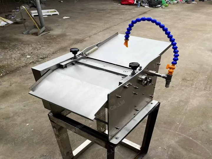 Fischfleisch zum Häuten