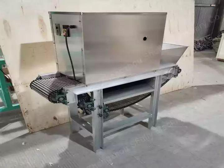 チェーンタイプのニンニクピーラー