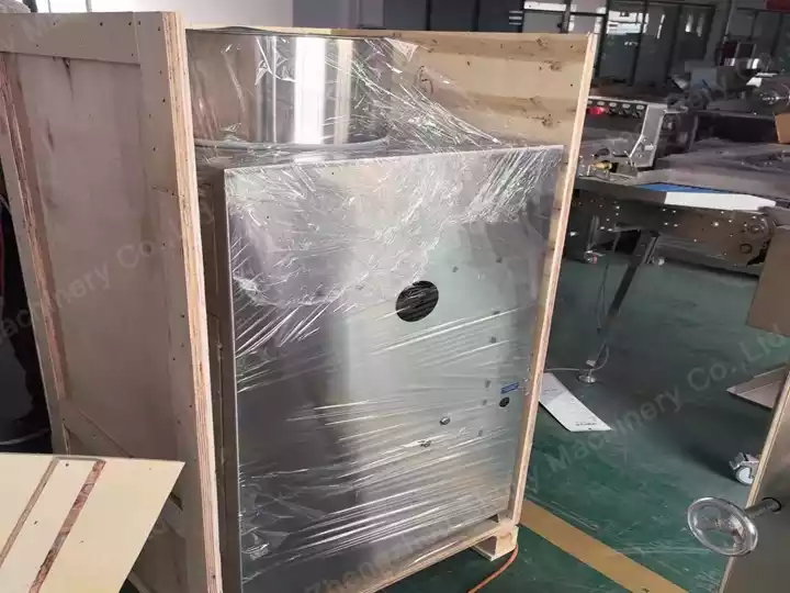 出荷前のニンニクピーラーの梱包