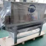 フィルム包装されたニンニク皮むき器