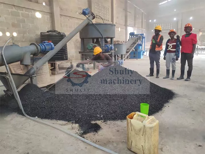 installation de la ligne de production de charbon de bois 