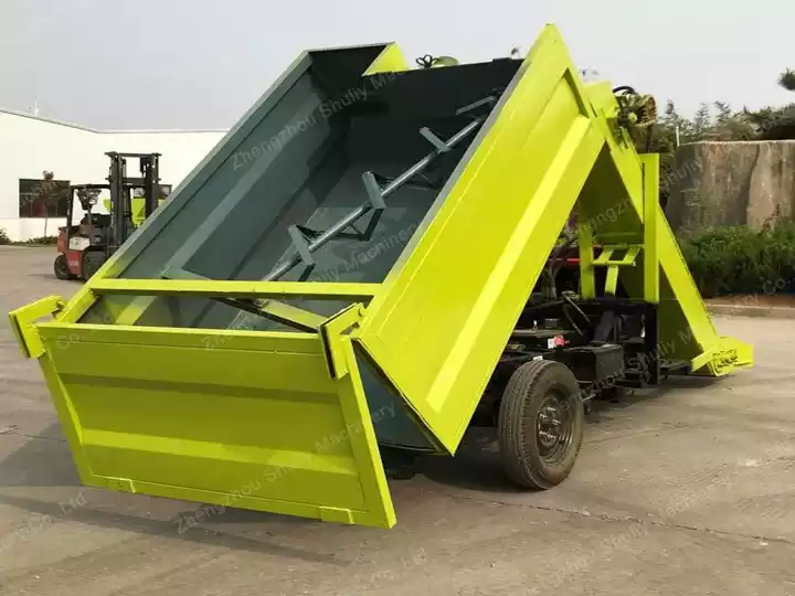 5m³ manure cleaner with 4 wheels
